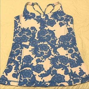 Lululemon tank 8